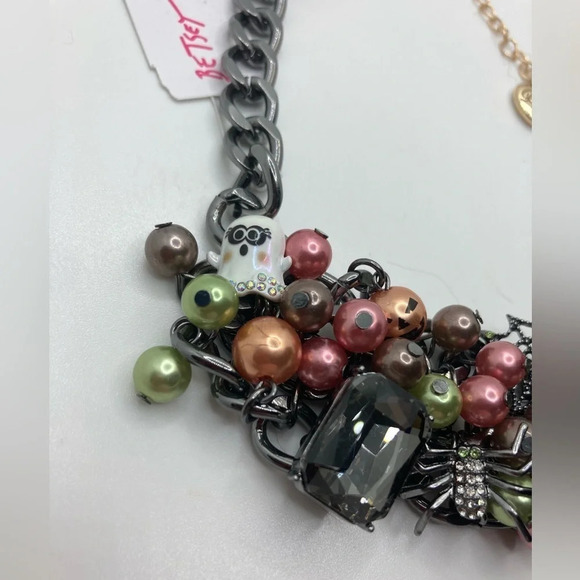 BETSEY JOHNSON Halloween 2023 Revival Retired Charm Statement Necklace NEW NWT - Picture 13 of 16
